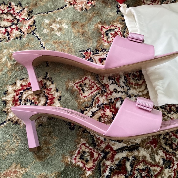 Ferragamo heels 🦄 - Picture 15 of 17